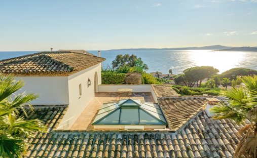 House in Roquebrune-sur-Argens, Provence-Alpes-Côte d'Azur, France 1