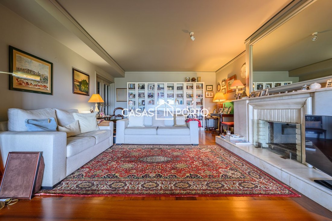 Apartment in Cedofeita, Santo Ildefonso, Se, Miragaia, Sao Nicolau e Vitoria, Porto District, Portugal 1 - 15009315