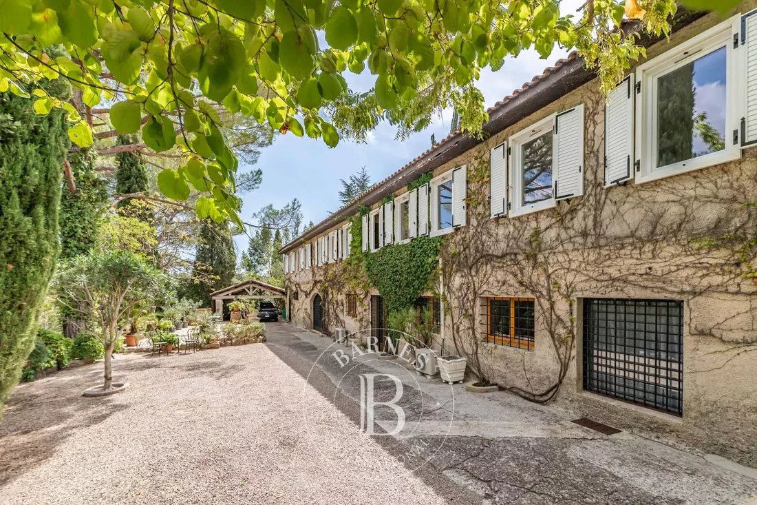 House in Grasse, Provence-Alpes-Côte d'Azur, France 1 - 12335677