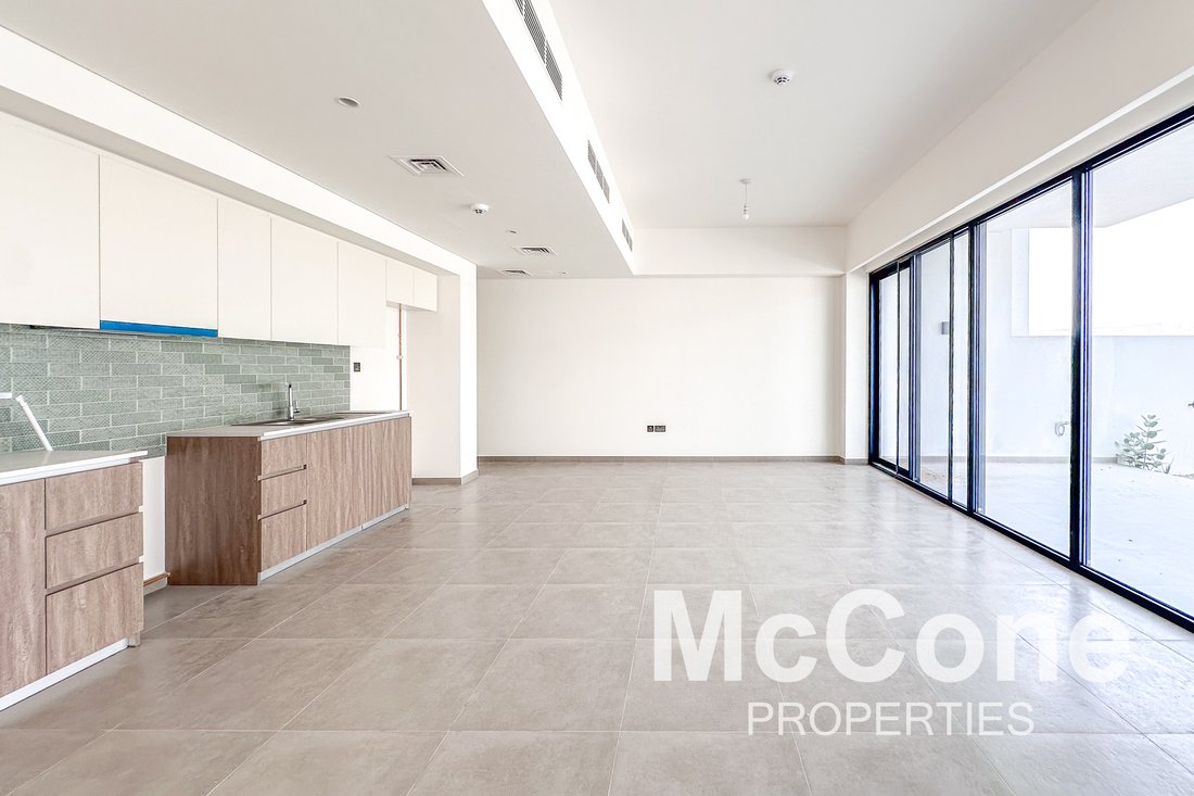 Great Location | Ready | Best Layout In Dubai, Dubai, United Arab ...