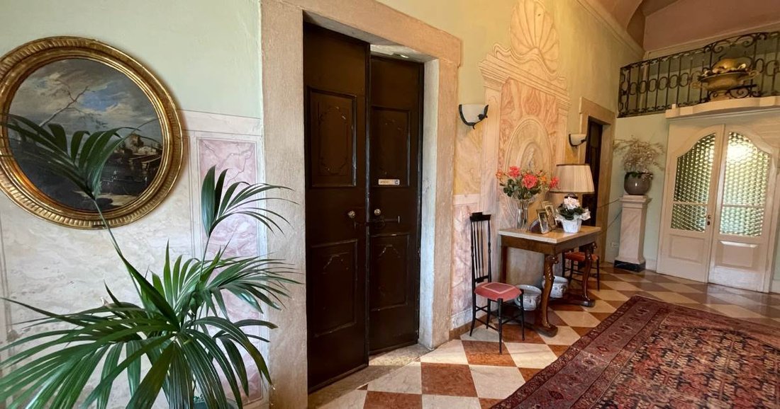 Villa en Torri del Benaco, Véneto, Italia 4 - 15011171