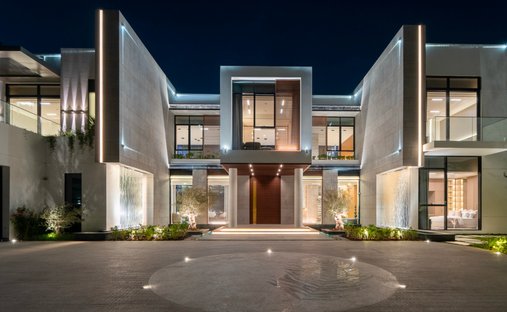 Villa in Dubai, Dubai, United Arab Emirates 1