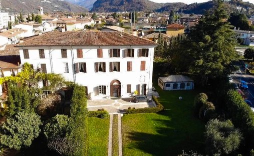 Villa a Torri del Benaco, Veneto, Italia 1