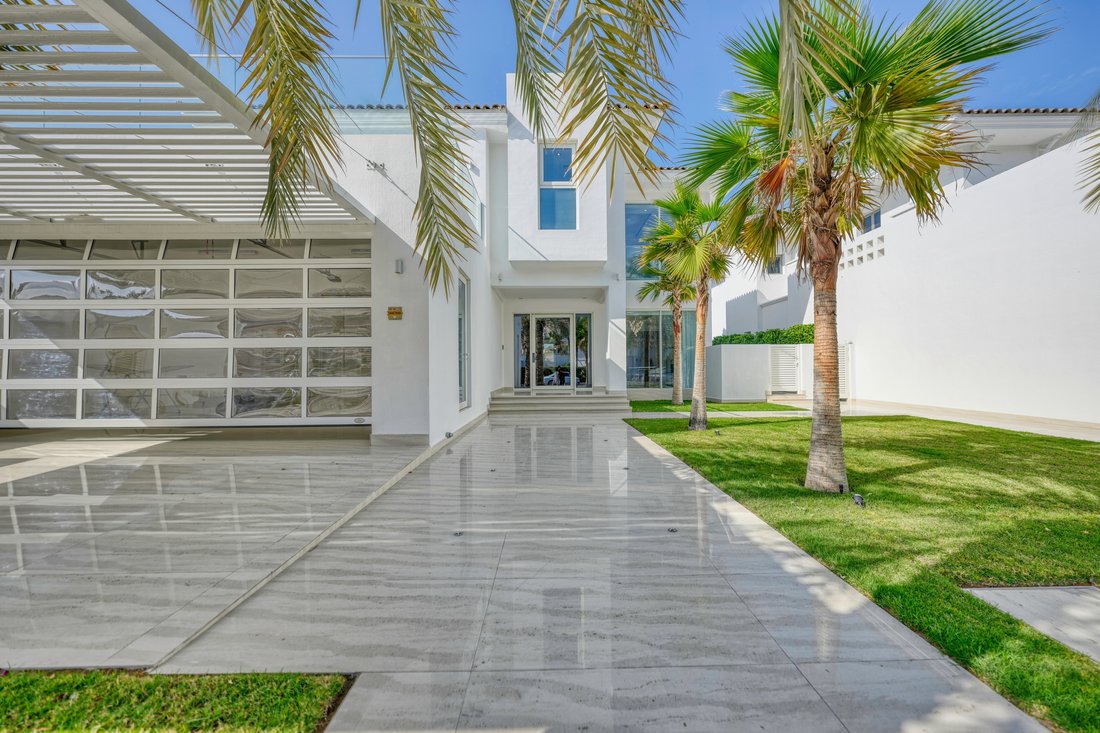 Villa in Palm Jumeirah, Dubai, United Arab Emirates 5 - 15012273