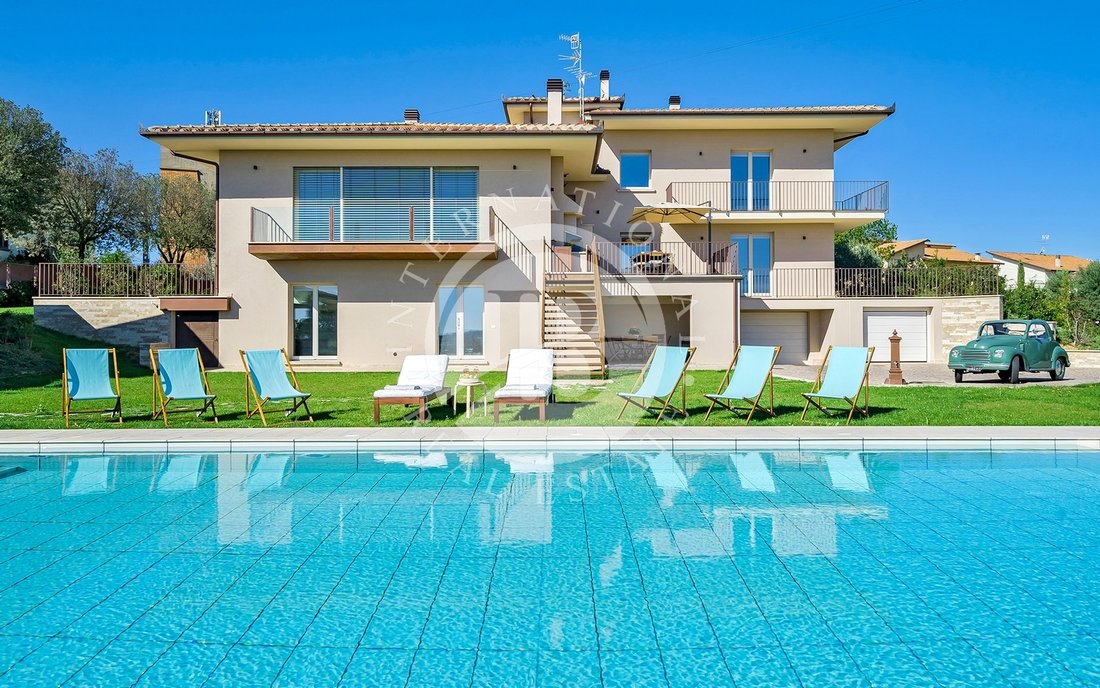 Villa in Foiano della Chiana, Tuscany, Italy 4 - 15014804