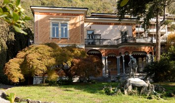 Villa a Centro-Lago Orientale, Como, Lombardia 2