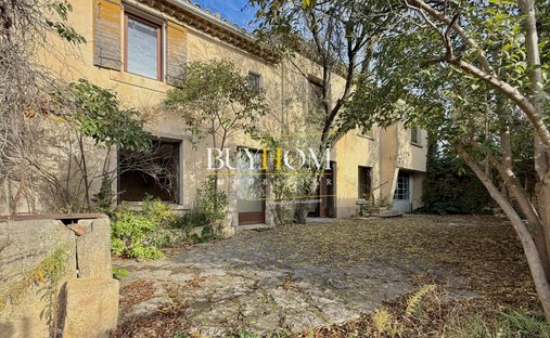 House in Robion, Provence-Alpes-Côte d'Azur, France 1