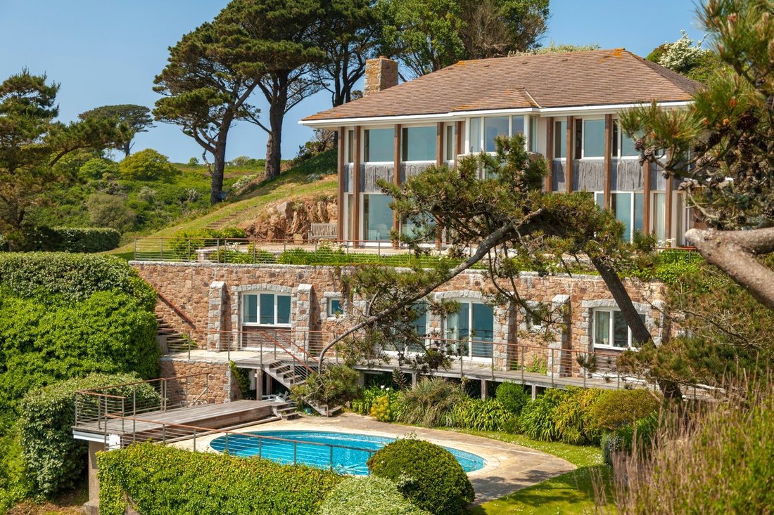 House in Guernsey, Guernsey 4 - 15015310