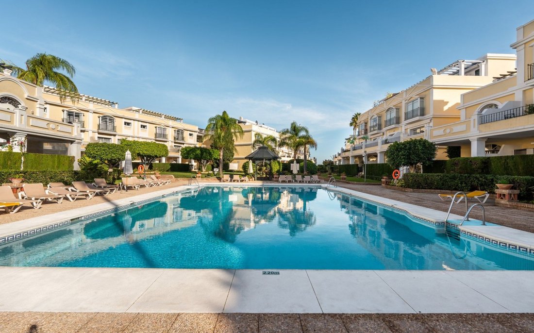 Penthouse in Puerto Banus, Marbella, Spain 1 - 15016295