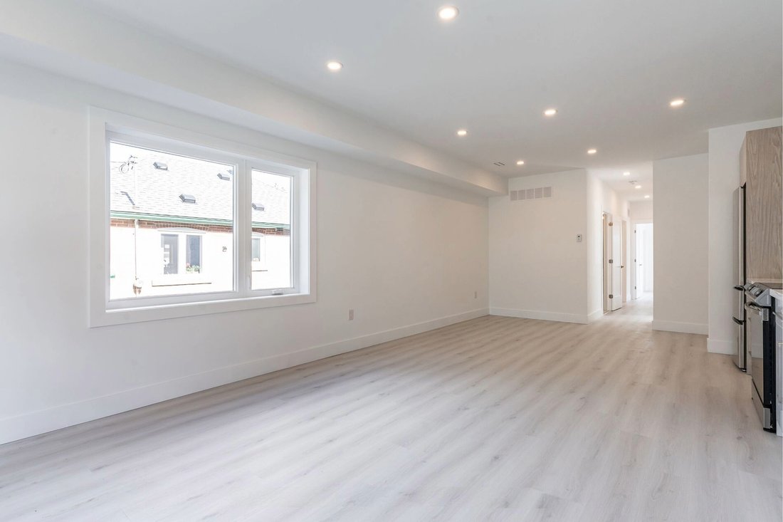 House in Toronto, Ontario, Canada 5 - 15016182