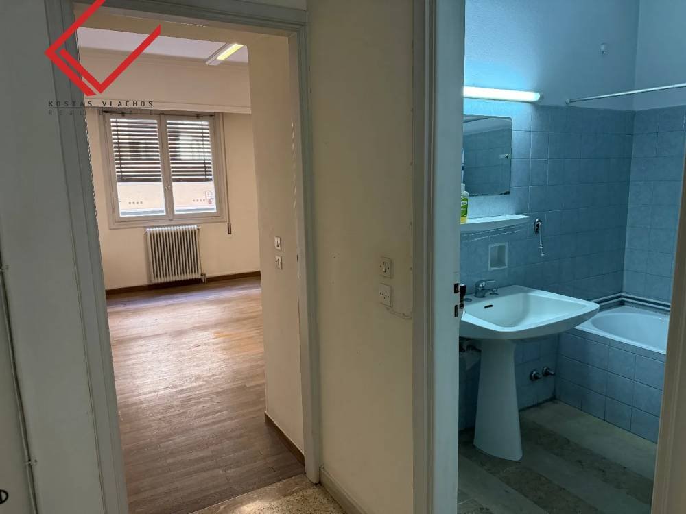 Apartment in Sunoikia Kolonakiou, 1st District of Athens, Athens 2 - 15013333