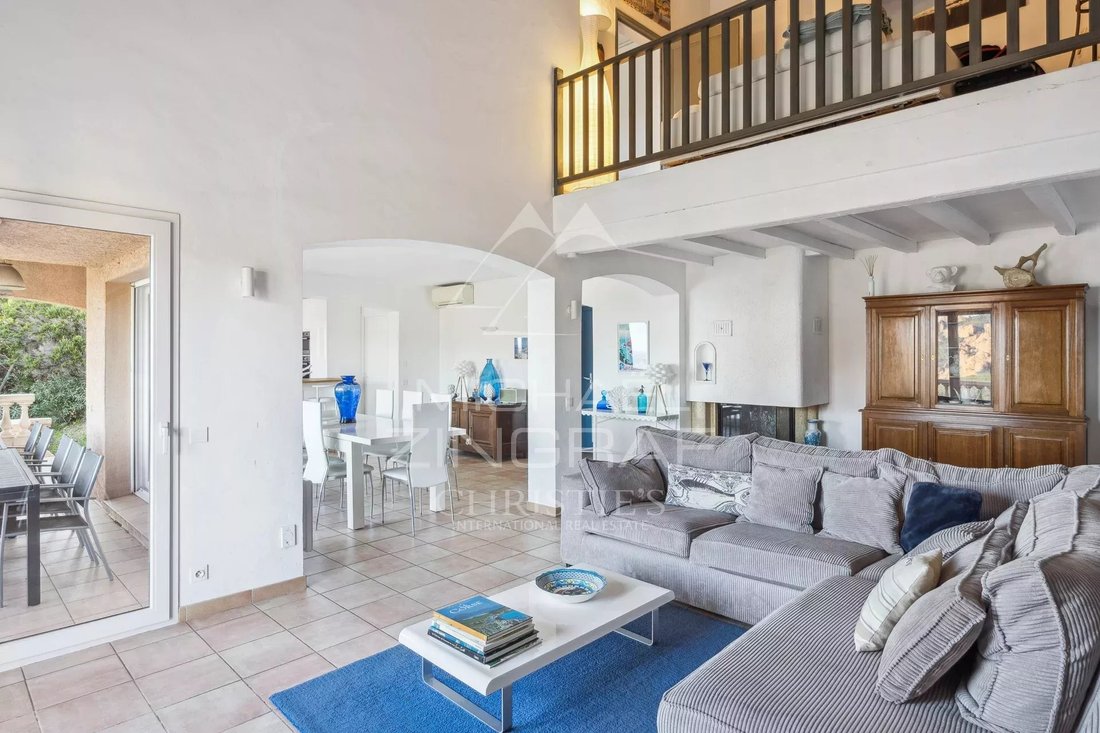 Villa in Le Dramont-Agay-Anthéor-Le Trayas, Saint-Raphaël, France 4 - 15016702