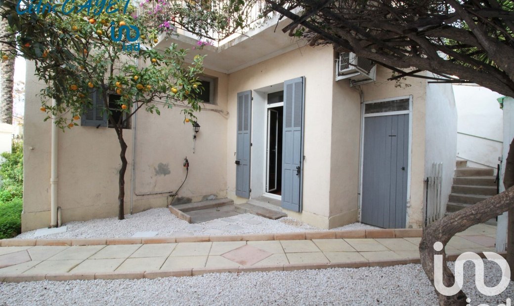 Vente Maison De Ville 8 Pièces In Hyères, Provence Alpes Côte D'azur