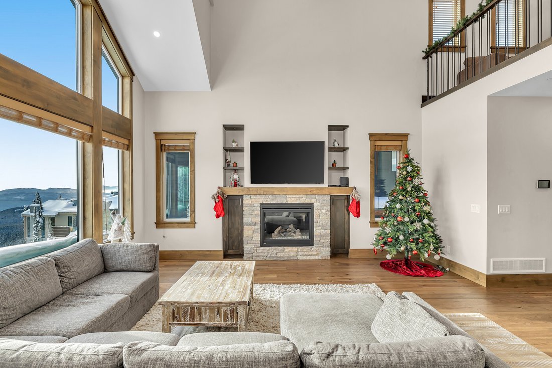House in Beaverdell, British Columbia, Canada 3 - 15012925