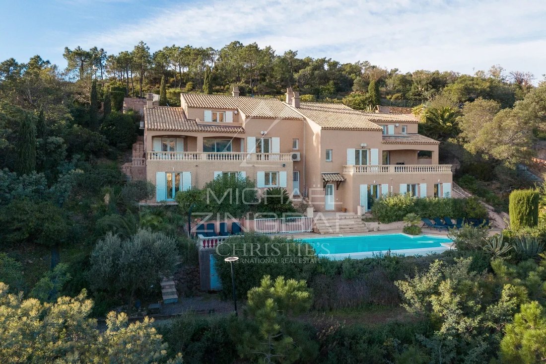 Villa in Le Dramont-Agay-Anthéor-Le Trayas, Saint-Raphaël, France 2 - 15016702
