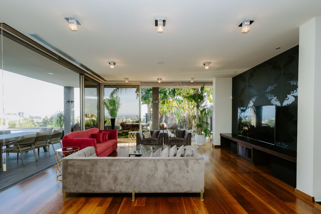 Villa in Agios Athanasios, Limassol, Cyprus 2 - 15012271