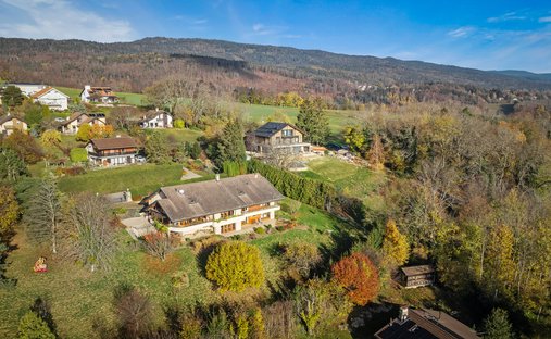 House in Arzier-Le Muids, Vaud, Switzerland 1