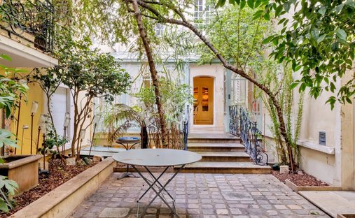 House in Paris, Île-de-France, France 1