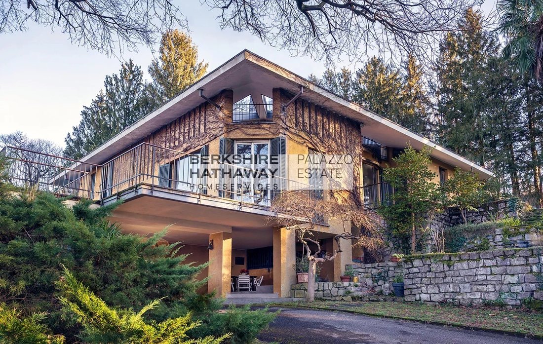 Villa in Galliate Lombardo, Lombardy, Italy 2 - 14478841