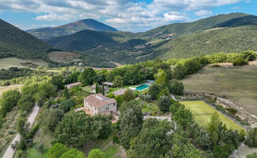 Casa di campagna a Umbertide, Umbria, Italia 1