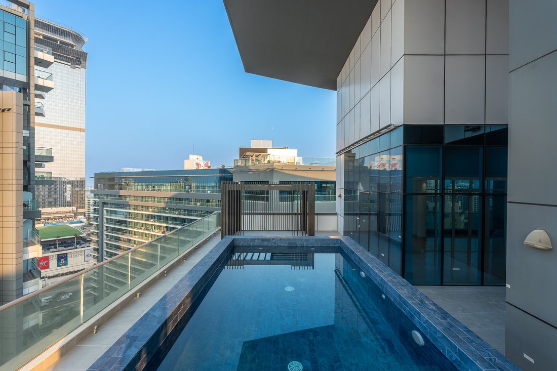 Photo inspiration: Fresh Look at Large Penthouse With Private Pool And In Dubai Dubai United
