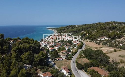 Land in Kassandra, Macedonia and Thrace, Griechenland 1