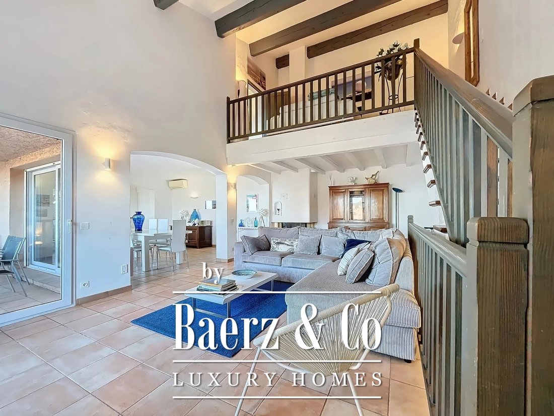 Villa in Le Dramont-Agay-Anthéor-Le Trayas, Saint-Raphaël, France 2 - 15027094