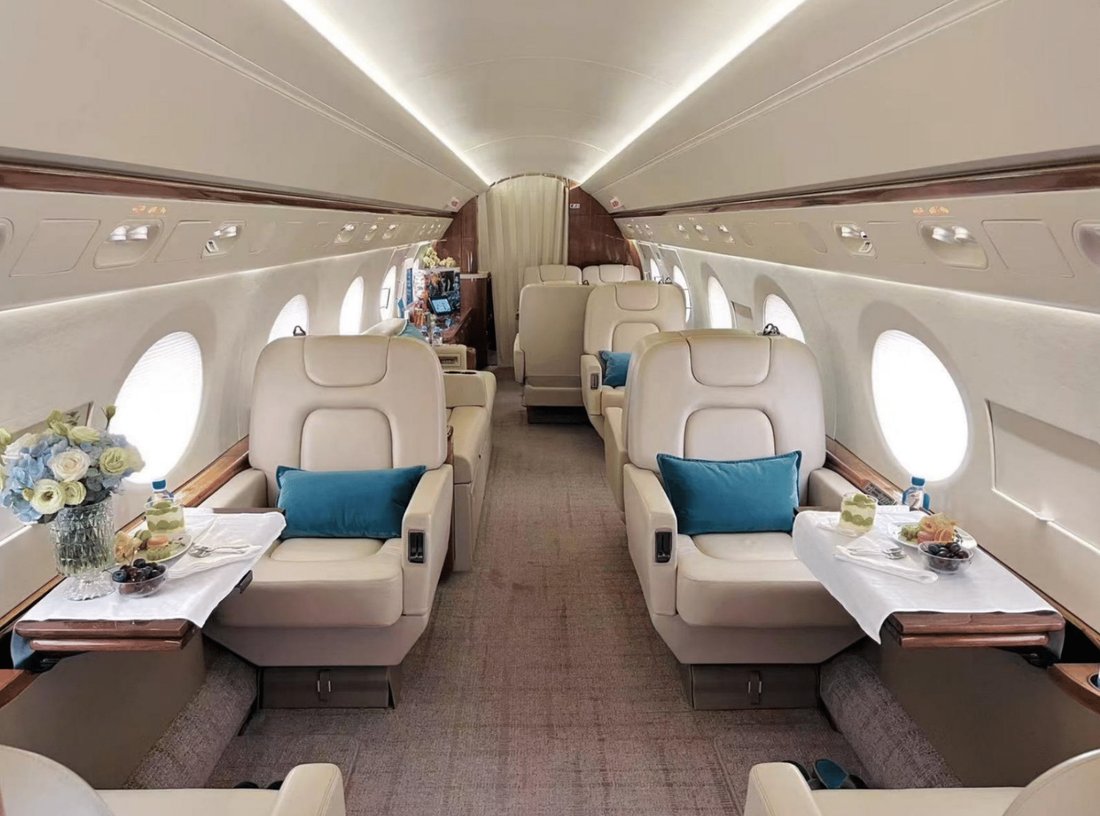 Heavy Jet in United States 2 - 15029574