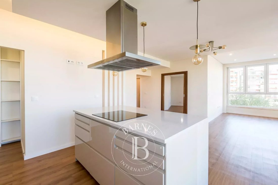 Apartment in Campolide, Lisbon, Portugal 3 - 15031076