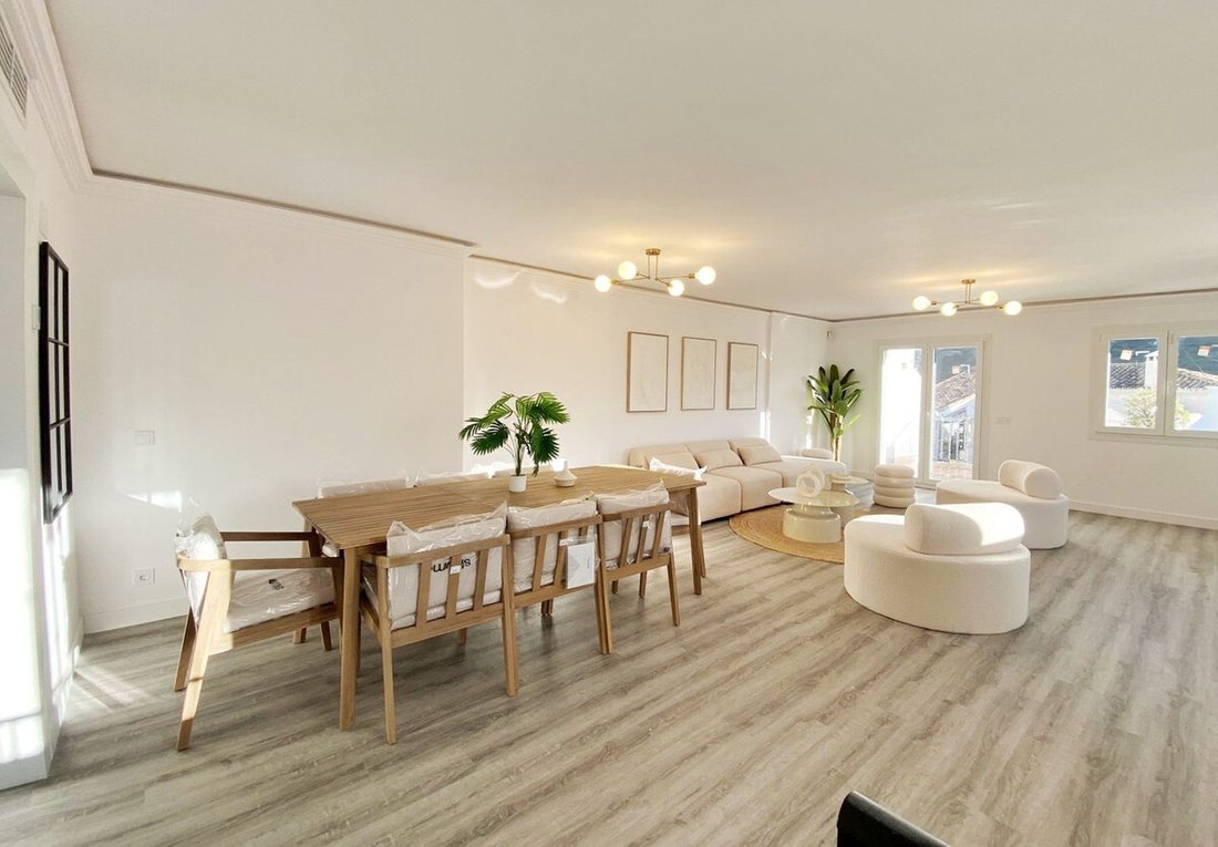 Apartment in Benahavis, Andalusia, Spain 1 - 15030318