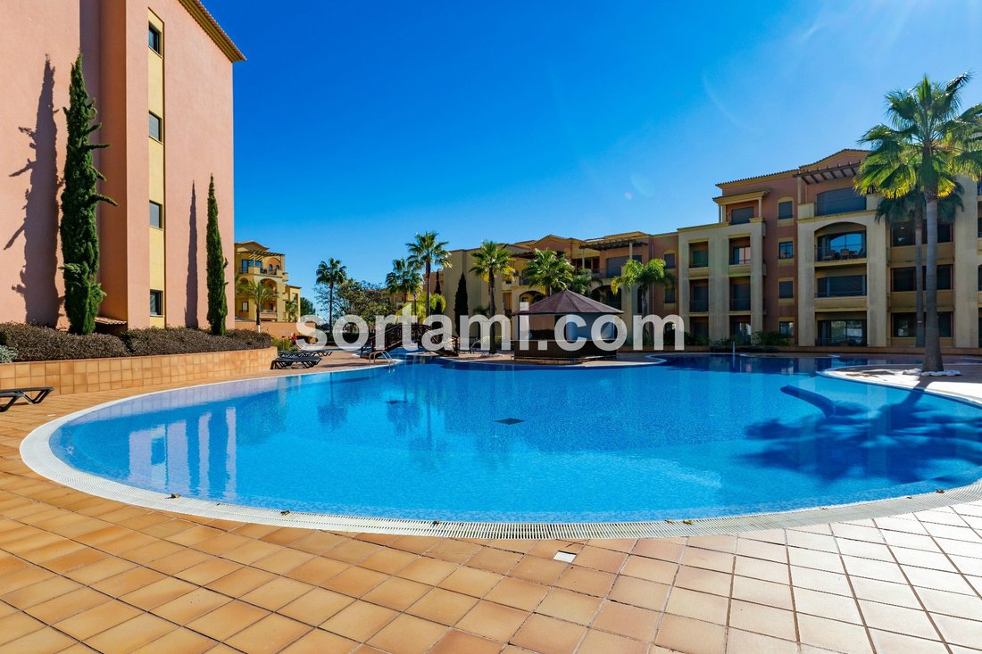 Apartment in Vilamoura, Quarteira, Algarve 1 - 13859594