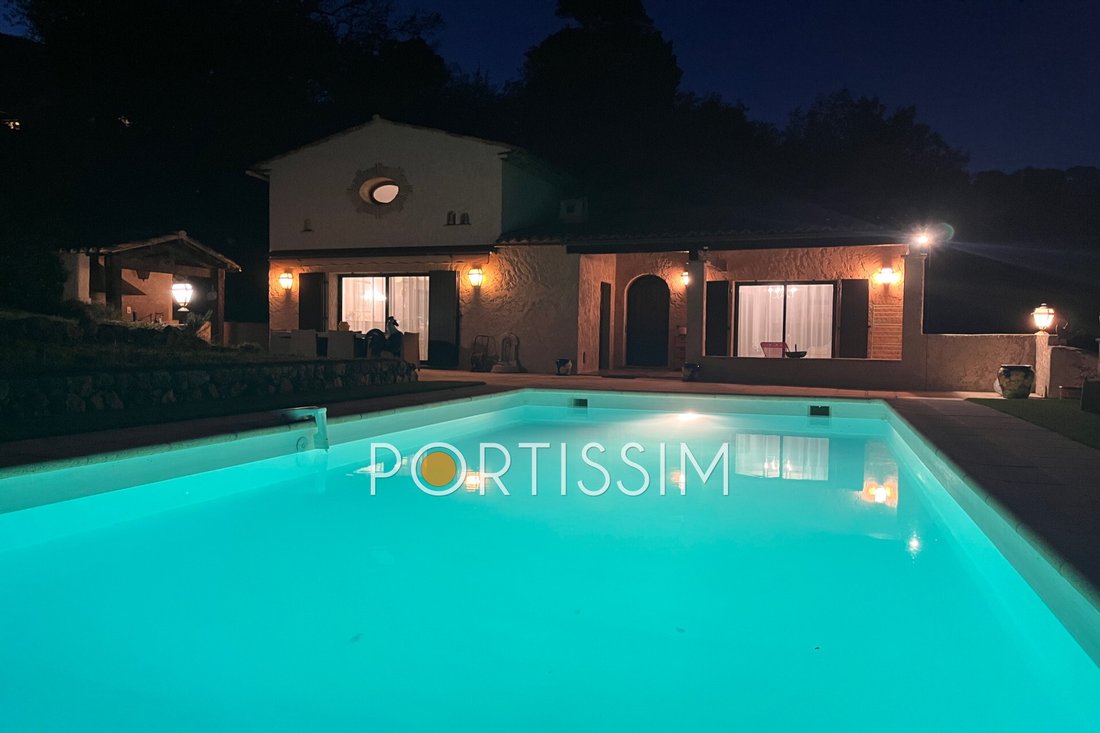 Villa in Gattières, Provence-Alpes-Côte d'Azur, France 5 - 15033468