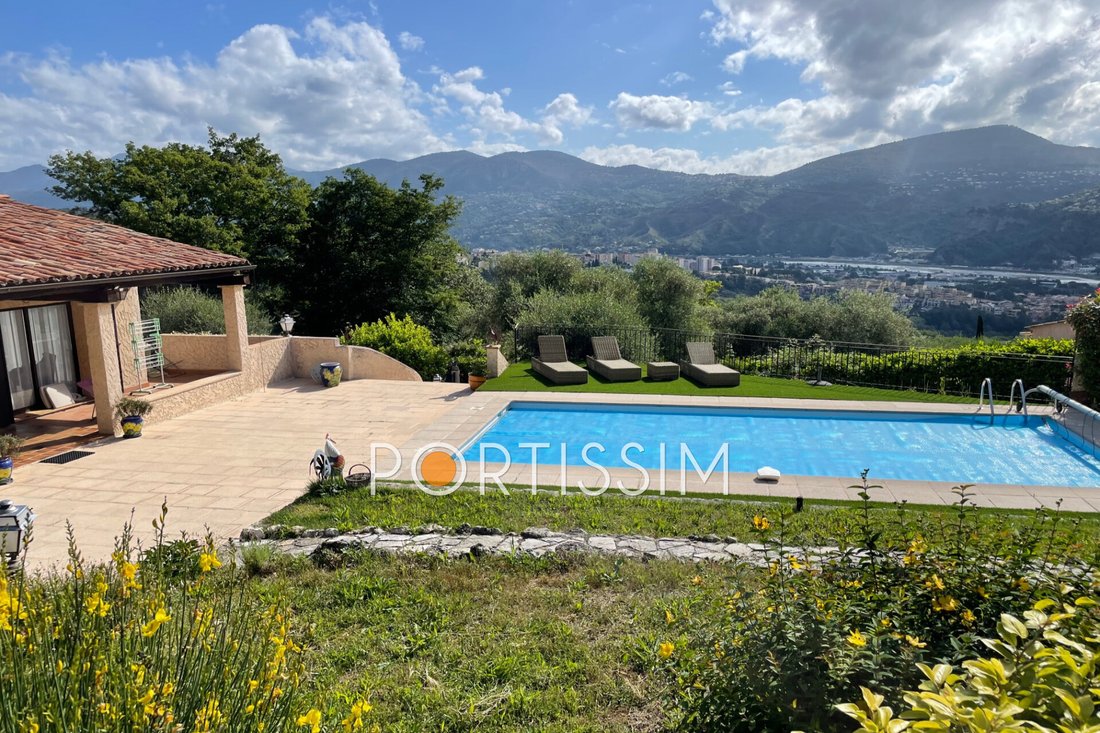 Villa in Gattières, Provence-Alpes-Côte d'Azur, France 1 - 15033468