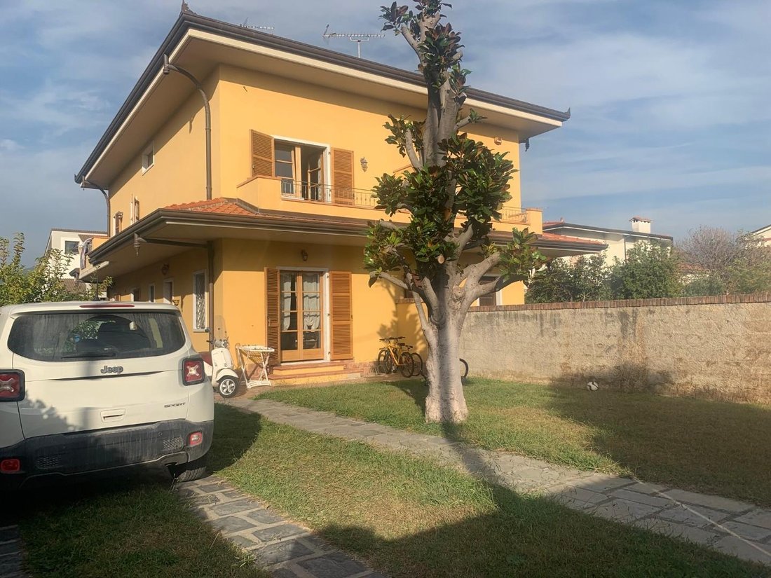 Country House in Marina di Carrara, Tuscany, Italy 1 - 15034179