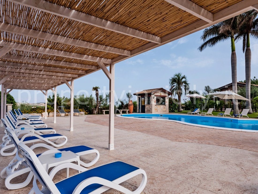 Villa in Ispica, Sicily, Italy 3 - 15038695