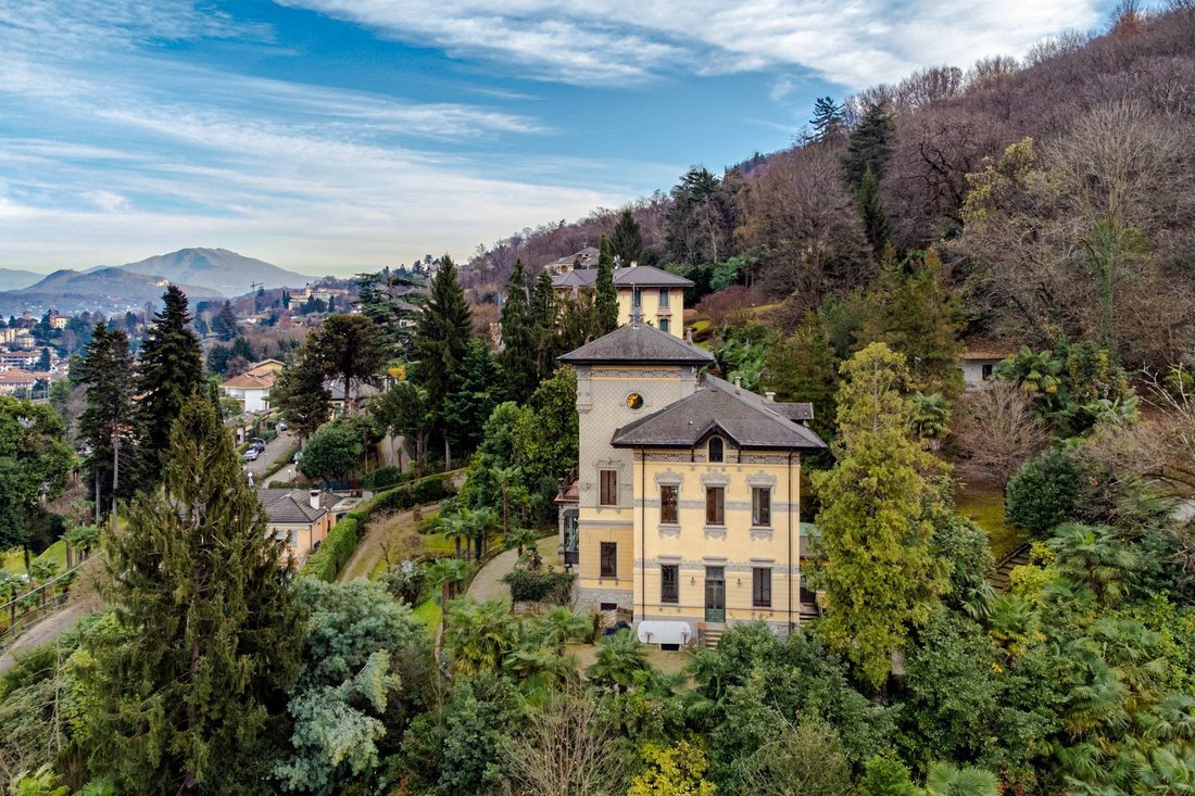 Villa in Stresa, Piedmont, Italy 2 - 15037829