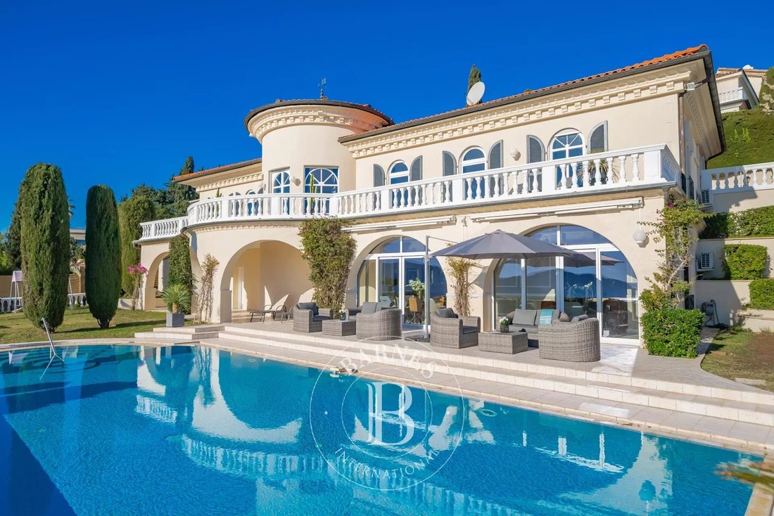 Villa in Les Termes, Mandelieu-la-Napoule, France 2 - 13940910
