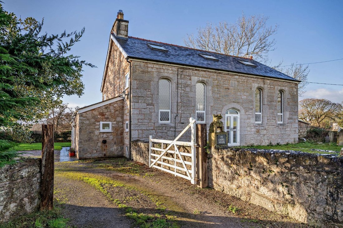 House in Llanfair Dyffryn Clwyd, Wales 2 - 15041714