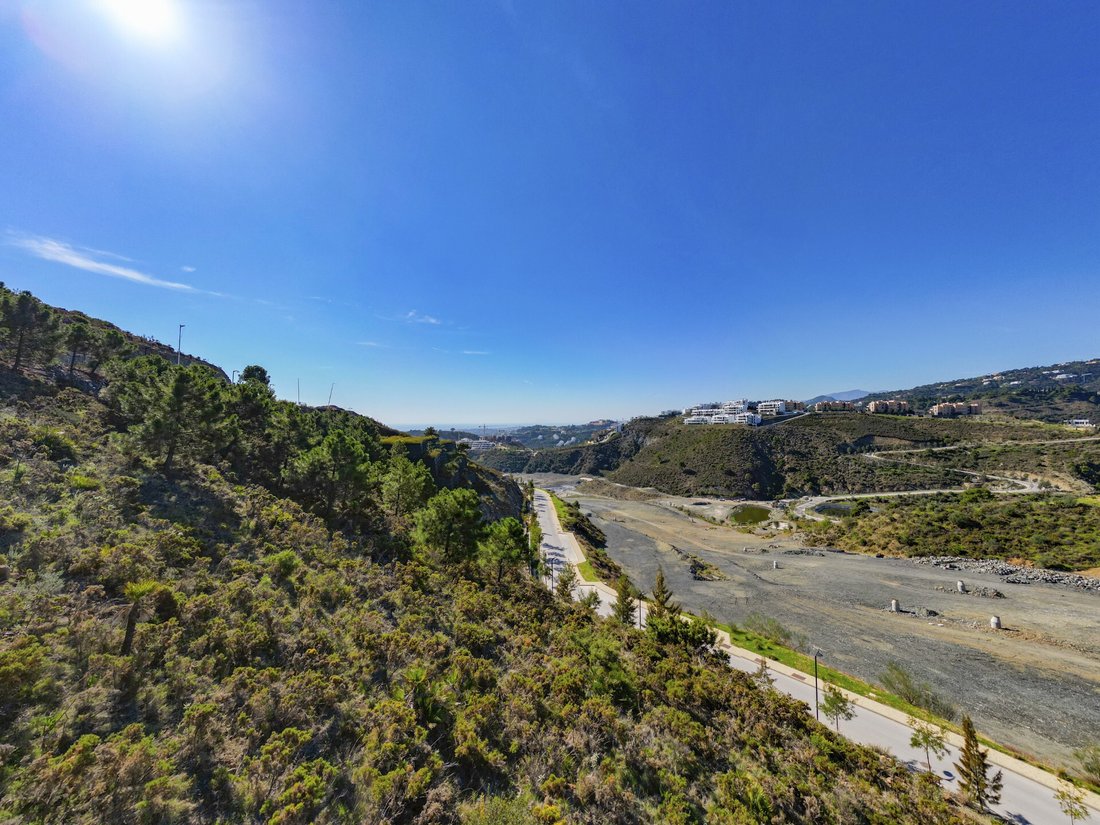 Land in La Quinta, Benahavis, Andalusia 2 - 15039043