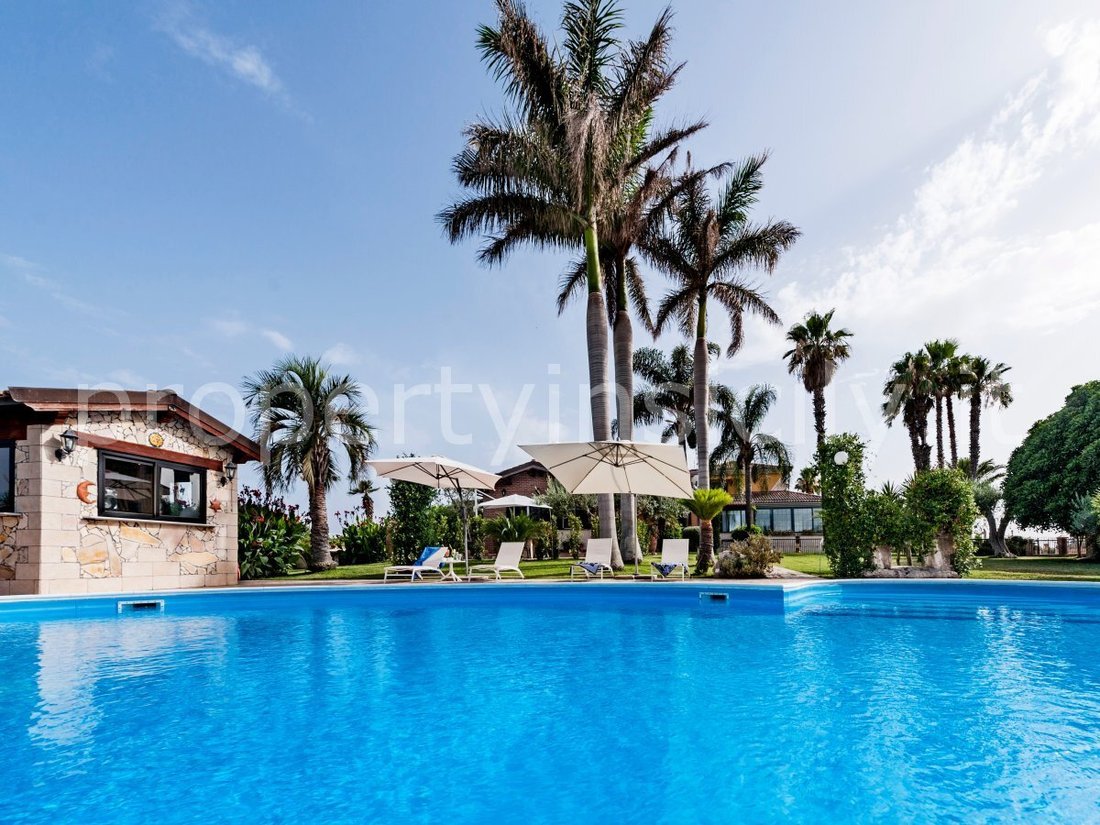 Villa in Ispica, Sicily, Italy 2 - 15038695