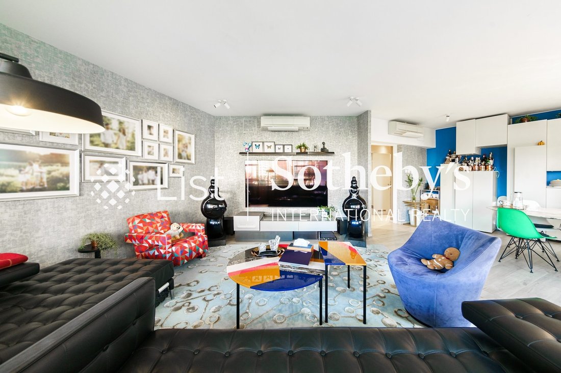 Apartment in Mid-Levels Central, Hong Kong 3 - 15041393