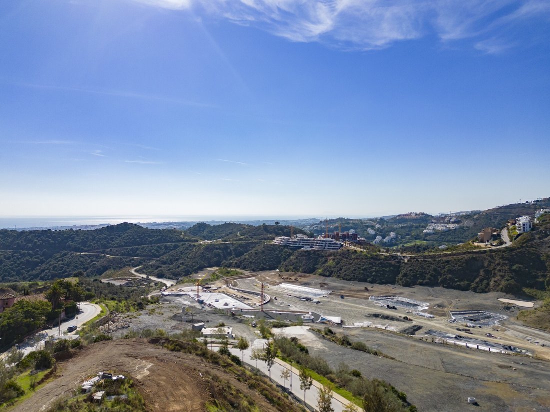 Land in La Quinta, Benahavis, Andalusia 1 - 15039046