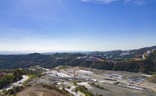 Land in La Quinta, Benahavis, Andalusia 1