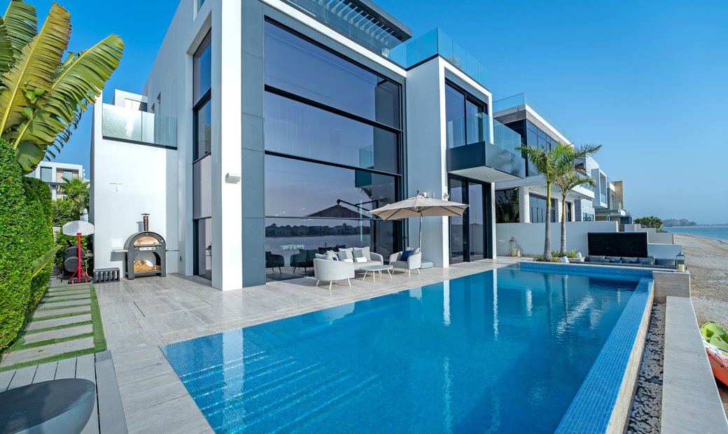 Gallery Detail: Luxury Garden Homes Villa With Private In Dubai Dubai United