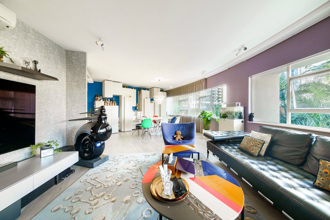Apartment in Mid-Levels Central, Hong Kong 1 - 15041393
