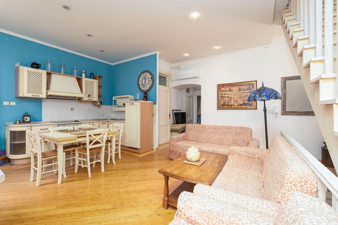 Apartment in Gradski kotar Grad, Dubrovnik, Dubrovnik-Neretva County 2 - 15037655