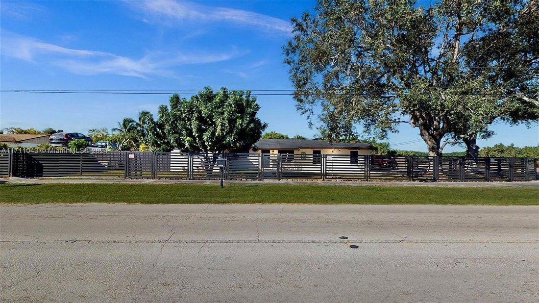 House in Homestead, Florida, United States 3 - 15042715