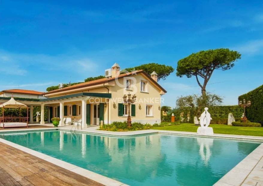 Villa in Pietrasanta, Tuscany, Italy 1 - 15042307