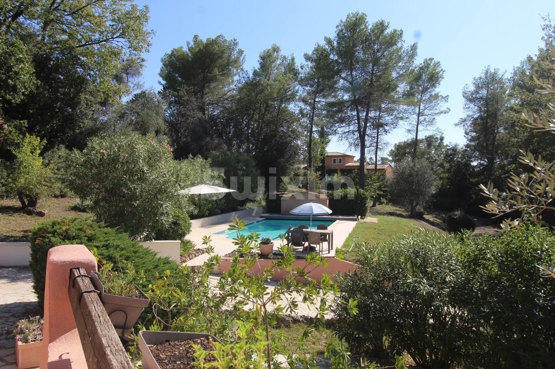 House in Bagnols-en-Forêt, Provence-Alpes-Côte d'Azur, France 1 - 14043462