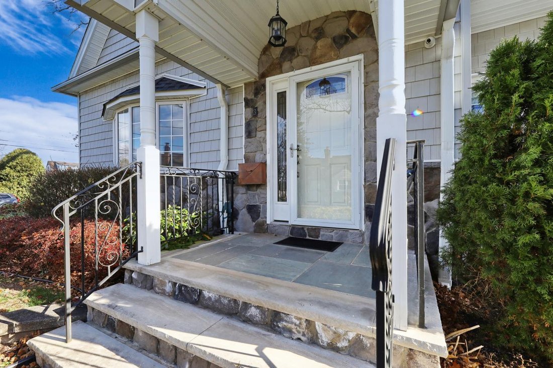 House in Bergenfield, New Jersey, United States 2 - 15040798